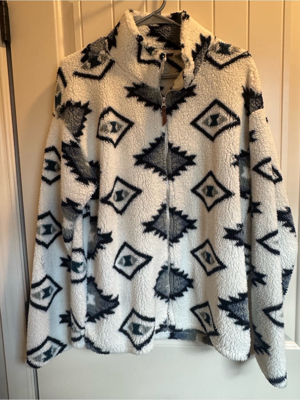 Black & Gray Aztec Pattern jacket - Picture 2 of 4